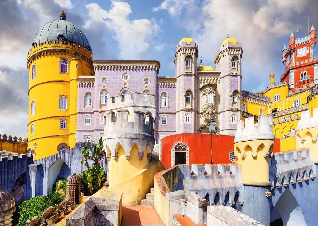 Ravensburger Beautiful Castles - Palacio Nacional da Pena, Portugal (1000pcs)
